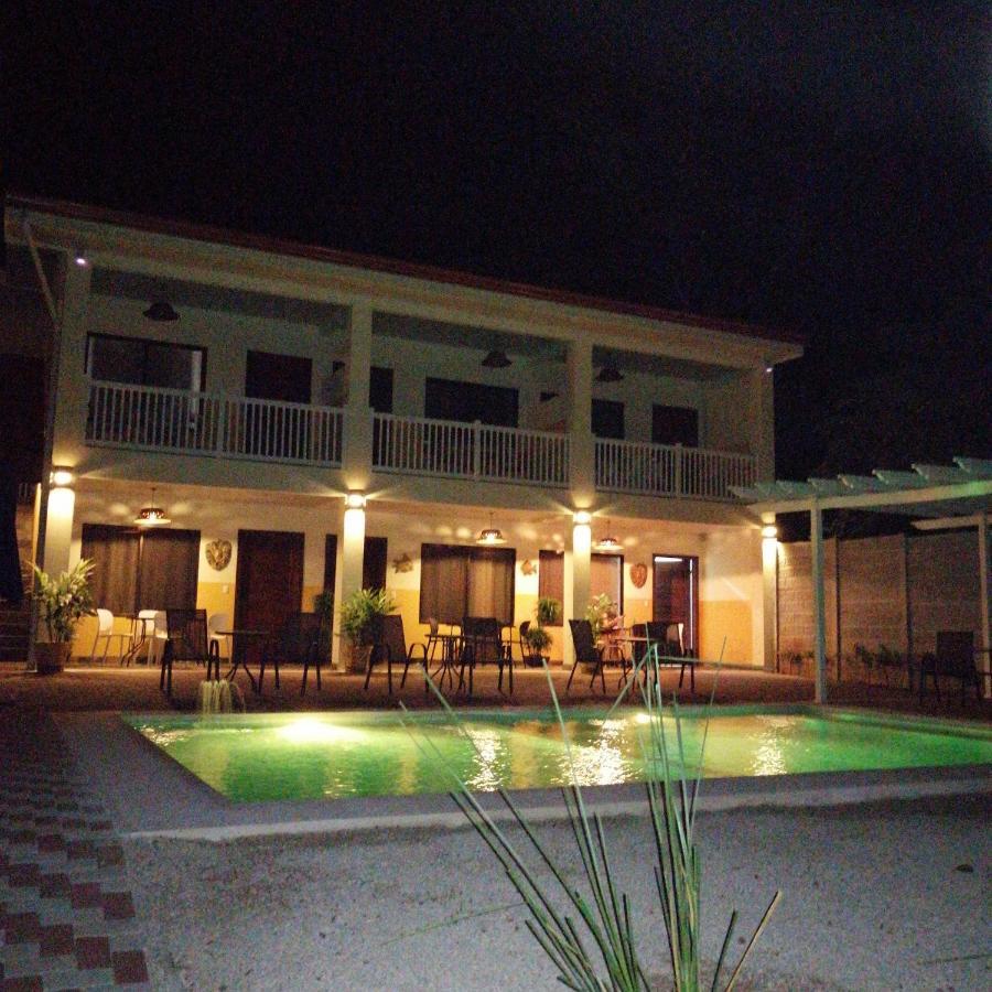 Cabinas El Colibri Puerto Carrillo Exterior foto
